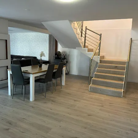 Aroeira Tropical Charneca (Setubal)